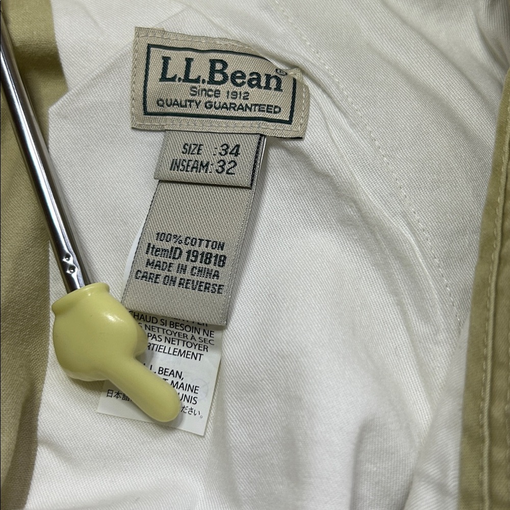L.L. Bean Mens Cargo Pants Khaki Size 34 100% Cotton Pockets Outdoor Workwear